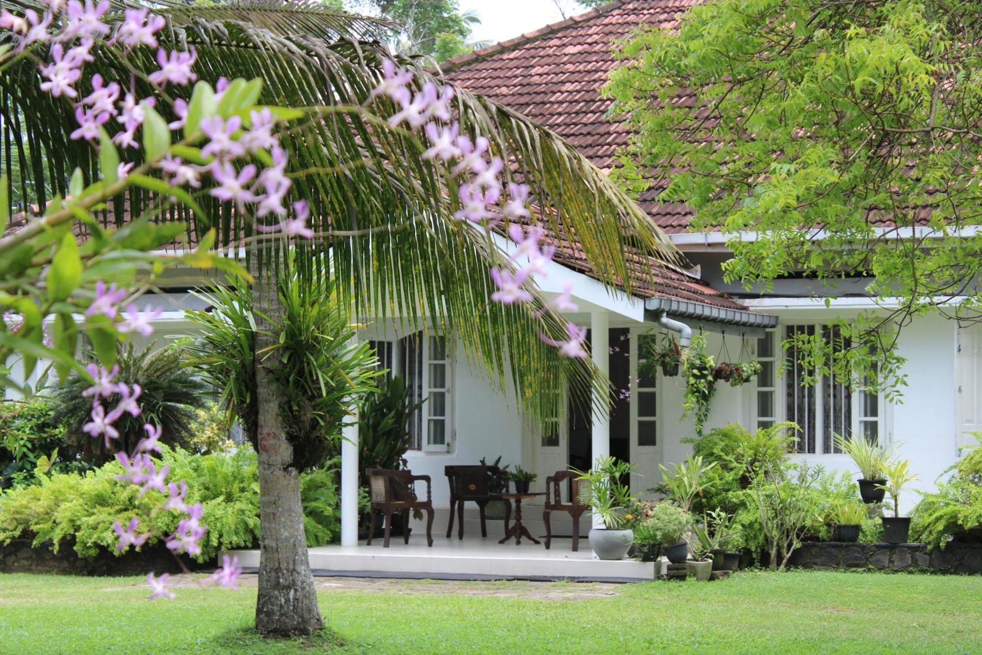 Hotel Sun&Surf Rest Ahangama Exterior foto