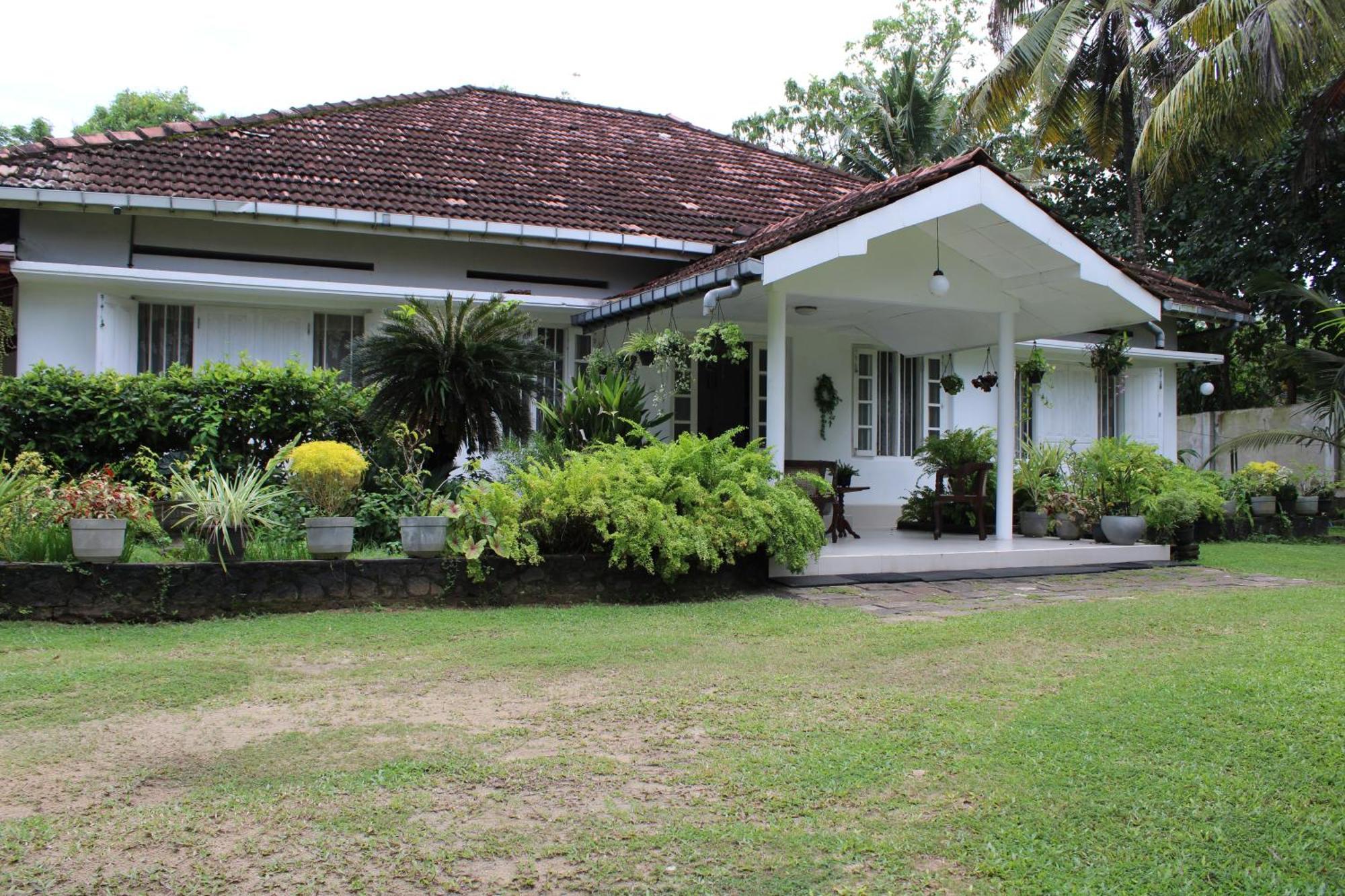 Hotel Sun&Surf Rest Ahangama Exterior foto
