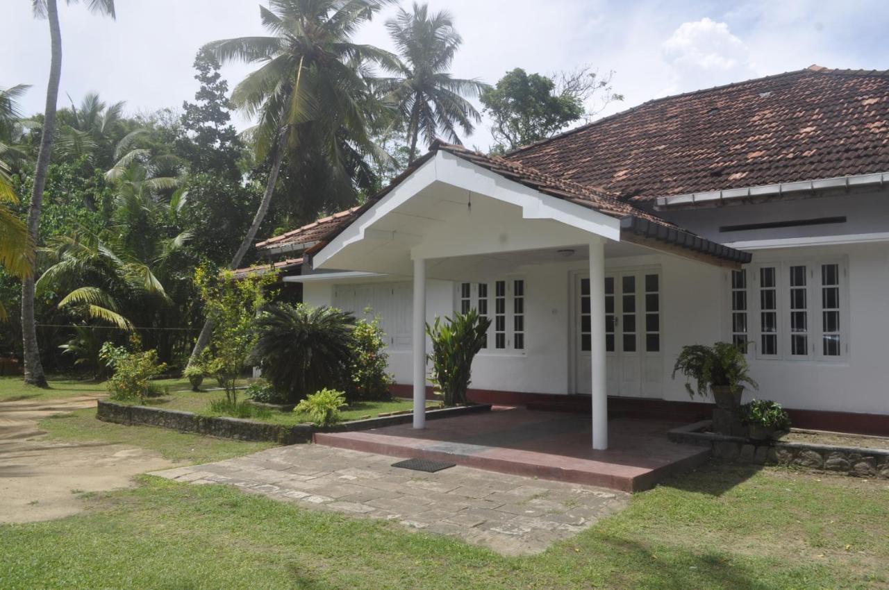 Hotel Sun&Surf Rest Ahangama Exterior foto